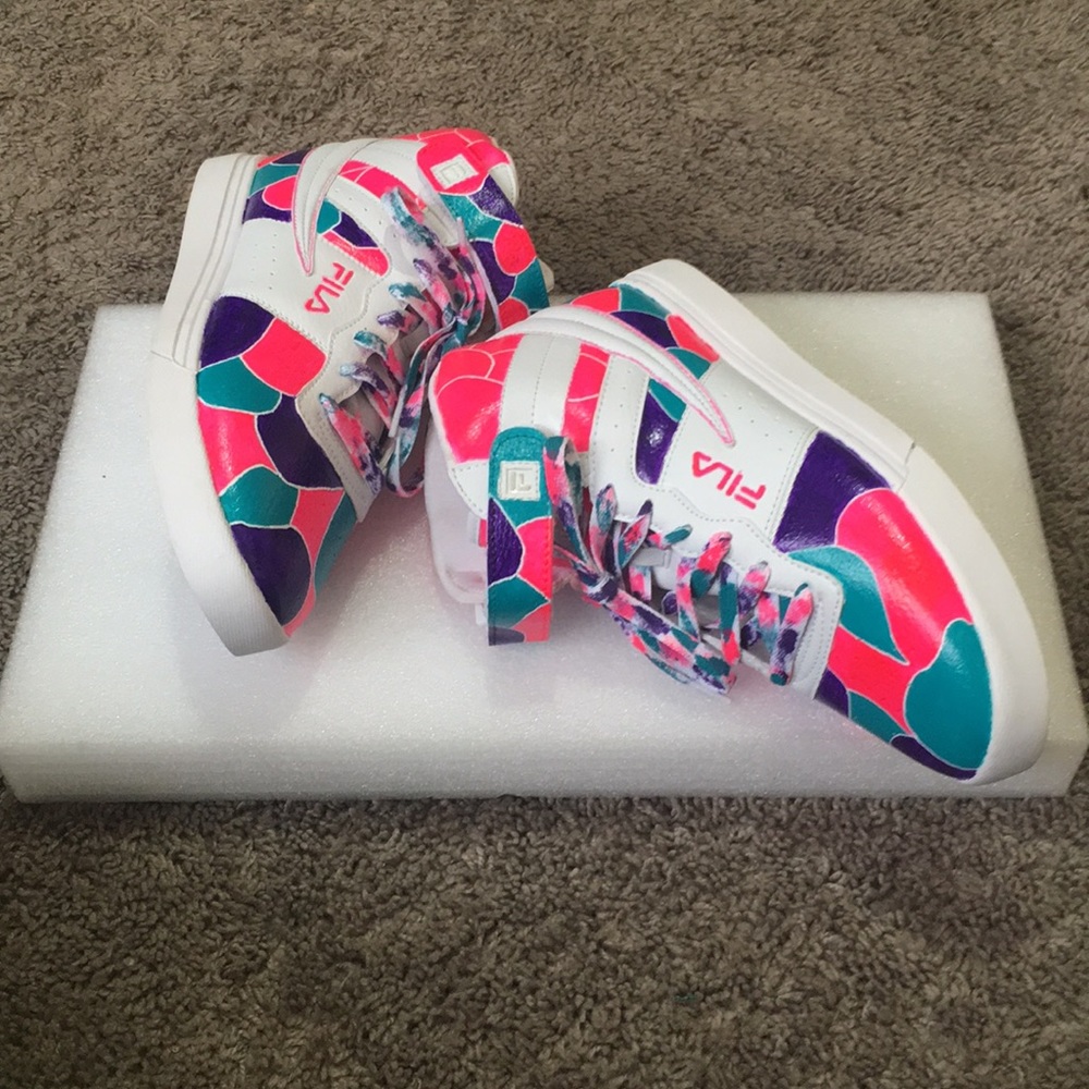 Women Abstract Fila Sneakers